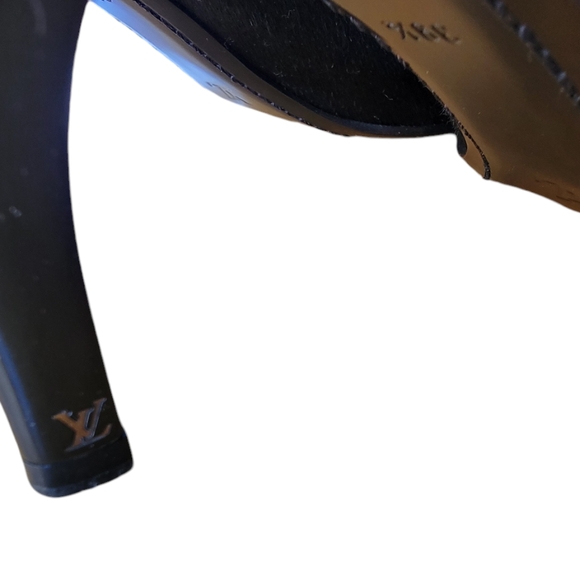 LOUIS VUITTON Hariko Black Front Zip Booties SZ 39.5 - US size 9.5 - Picture 8 of 9